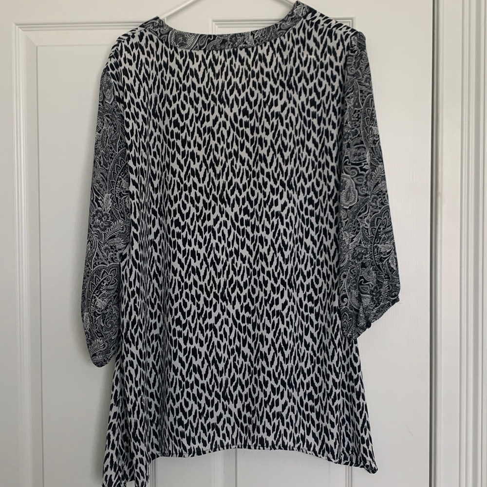 Notations Blouse - Picture 2 of 8